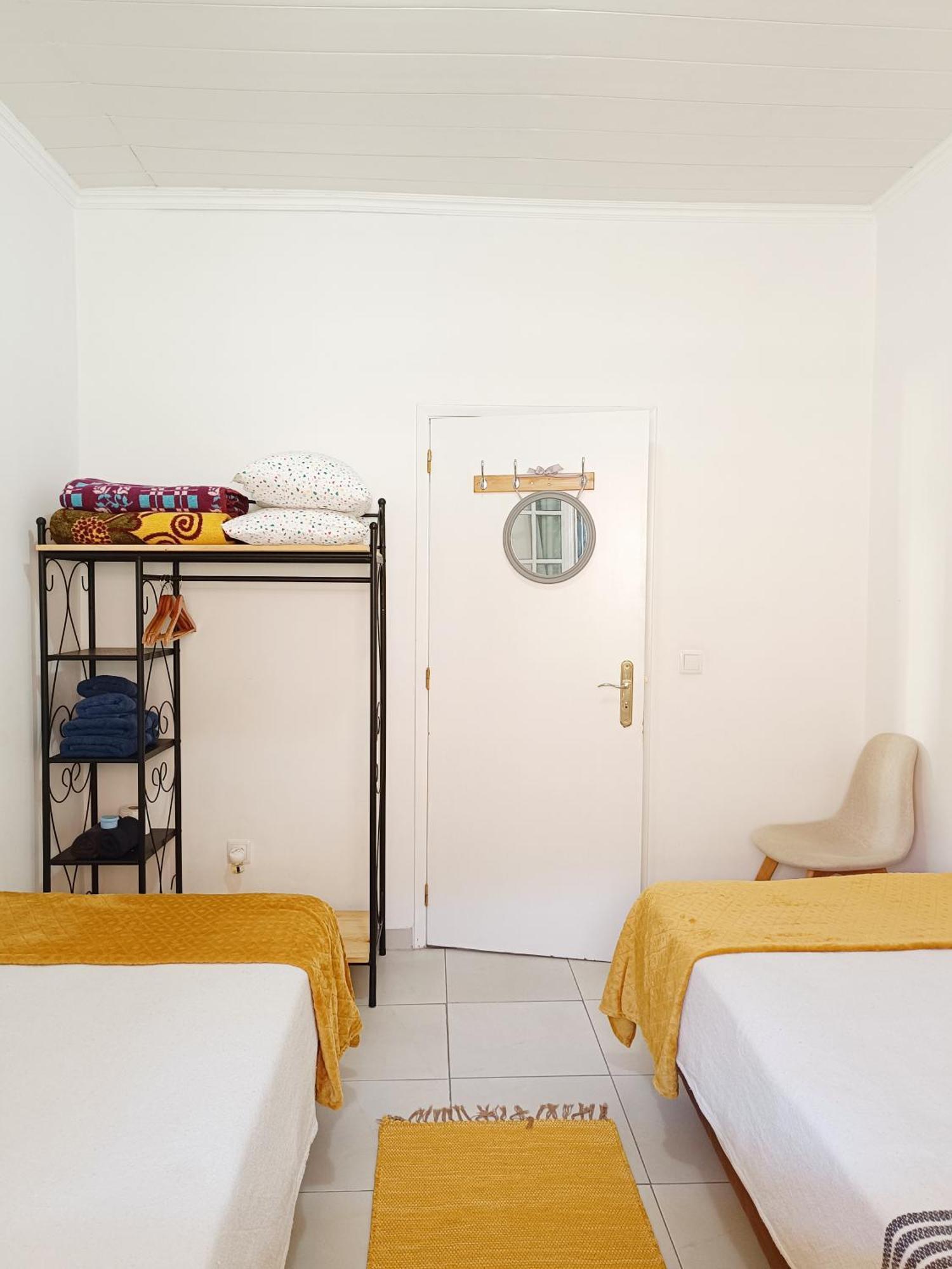 Home & Flower - Private Bedrooms Funchal Room photo