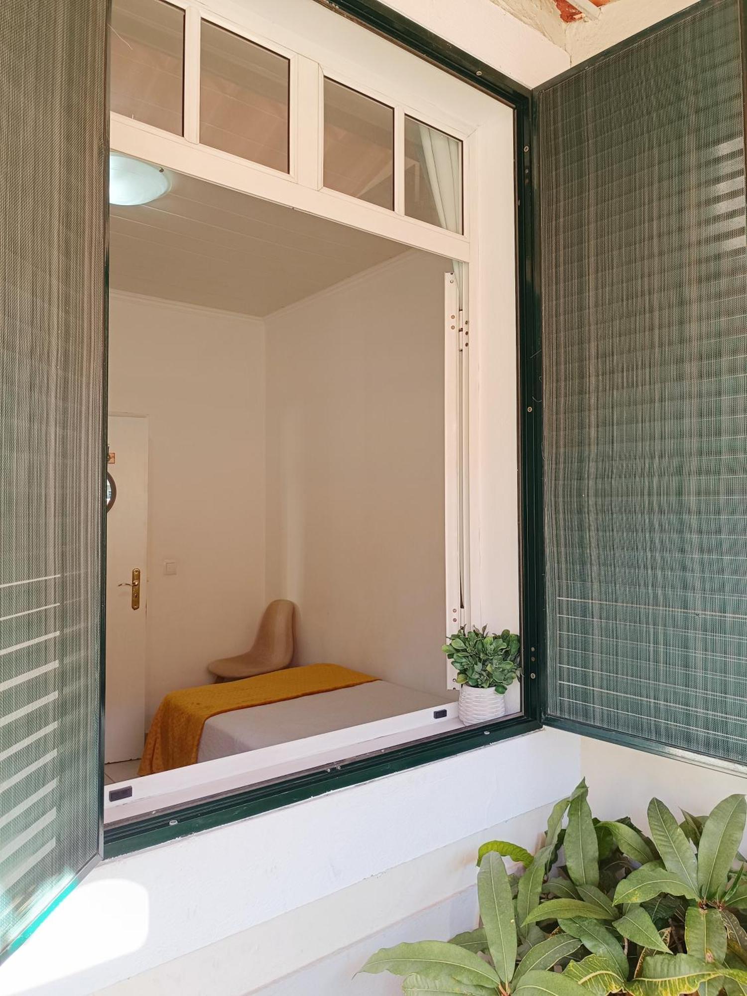 Home & Flower - Private Bedrooms Funchal Room photo